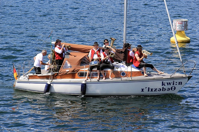 格拉納達和 格拉納達和